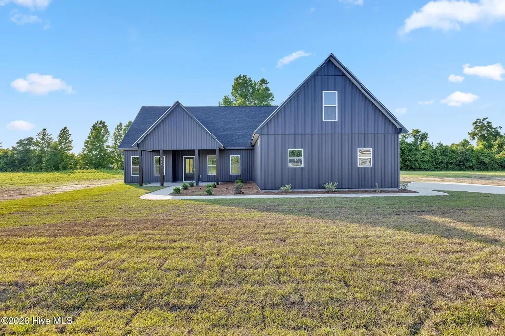 407 Wade Drive Richlands NC 28574