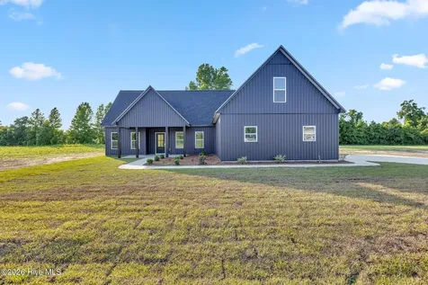 407 Wade Drive Richlands NC 28574