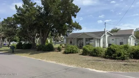 413 Spartanburg Avenue Carolina Beach NC 28428