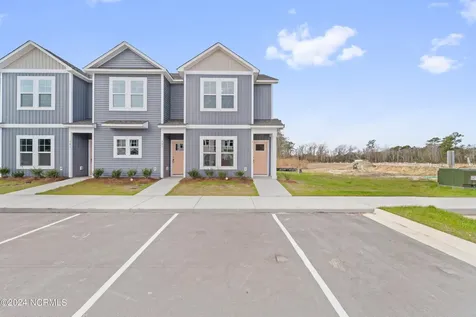 611 Jacks Crossing Drive Hubert NC 28539