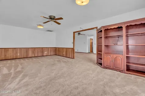 612 Parkertown Road Hubert NC 28539