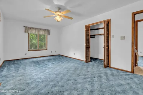 612 Parkertown Road Hubert NC 28539