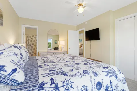 512 Ocean Drive Emerald Isle NC 28594