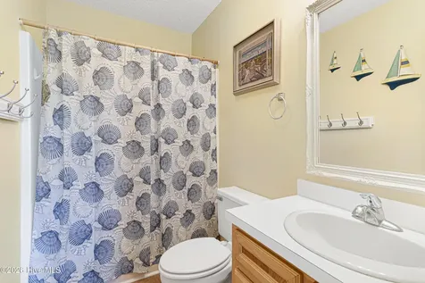 512 Ocean Drive Emerald Isle NC 28594