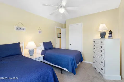 512 Ocean Drive Emerald Isle NC 28594