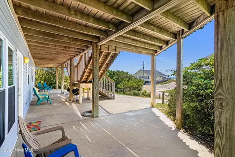 512 Ocean Drive Emerald Isle NC 28594