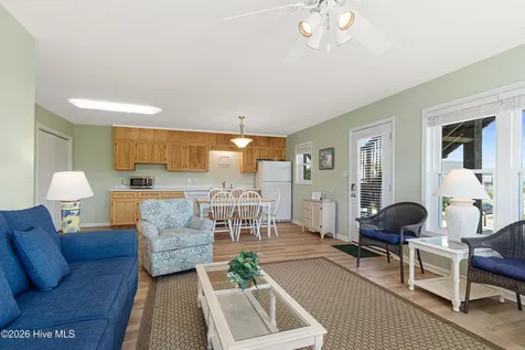 512 Ocean Drive Emerald Isle NC 28594