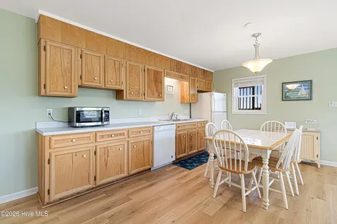 512 Ocean Drive Emerald Isle NC 28594