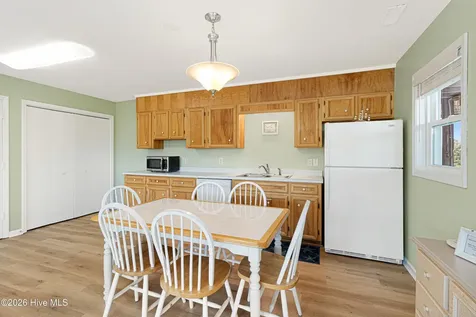 512 Ocean Drive Emerald Isle NC 28594
