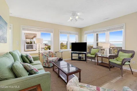 512 Ocean Drive Emerald Isle NC 28594