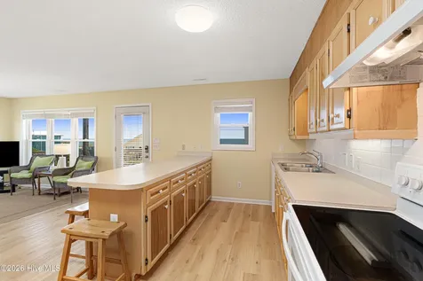 512 Ocean Drive Emerald Isle NC 28594