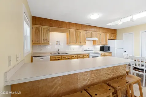 512 Ocean Drive Emerald Isle NC 28594