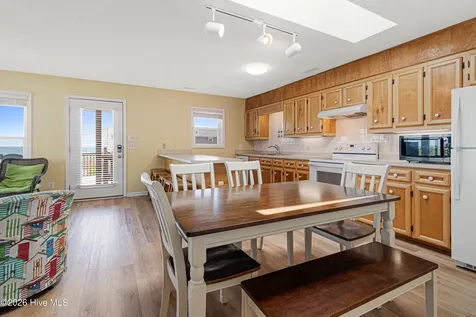512 Ocean Drive Emerald Isle NC 28594