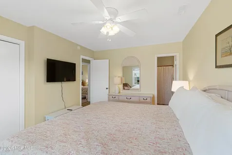 512 Ocean Drive Emerald Isle NC 28594