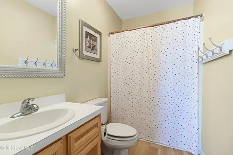 512 Ocean Drive Emerald Isle NC 28594