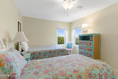 512 Ocean Drive Emerald Isle NC 28594