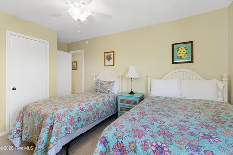 512 Ocean Drive Emerald Isle NC 28594