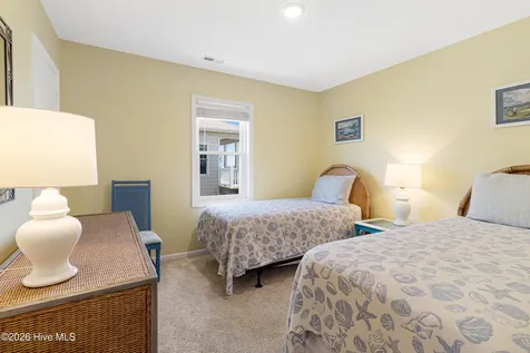512 Ocean Drive Emerald Isle NC 28594