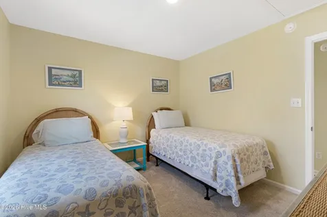 512 Ocean Drive Emerald Isle NC 28594