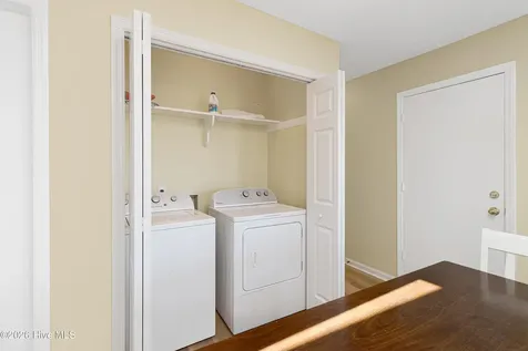 512 Ocean Drive Emerald Isle NC 28594