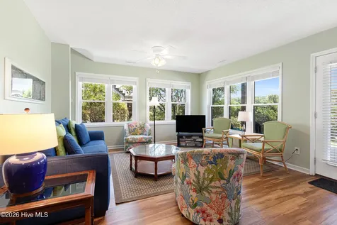 512 Ocean Drive Emerald Isle NC 28594