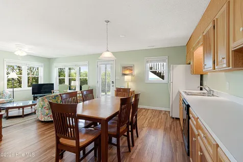 512 Ocean Drive Emerald Isle NC 28594