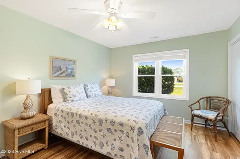 512 Ocean Drive Emerald Isle NC 28594
