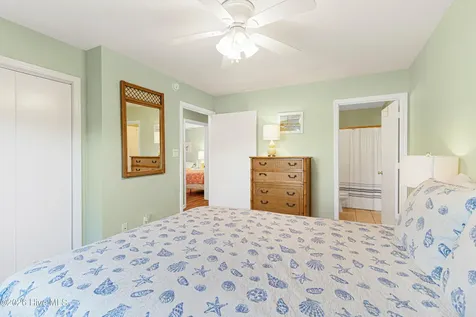 512 Ocean Drive Emerald Isle NC 28594