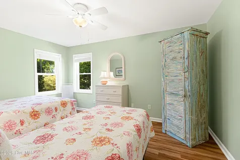 512 Ocean Drive Emerald Isle NC 28594