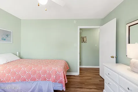512 Ocean Drive Emerald Isle NC 28594