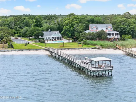 6122 River Sound Circle Southport NC 28461
