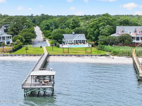6122 River Sound Circle Southport NC 28461