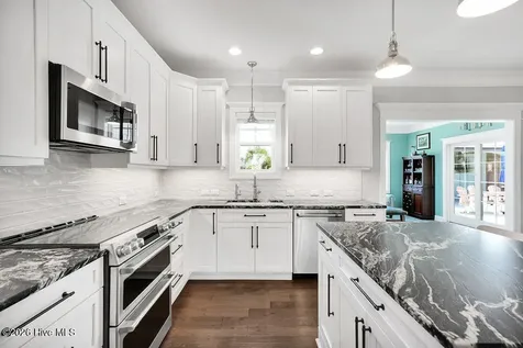1113 Canopy Way Wilmington NC 28409