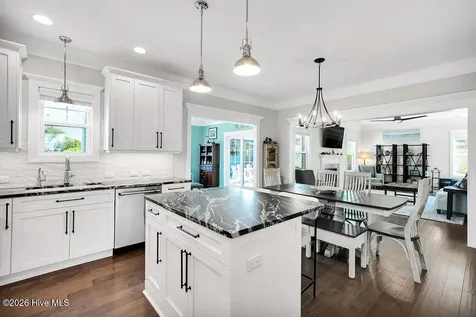 1113 Canopy Way Wilmington NC 28409