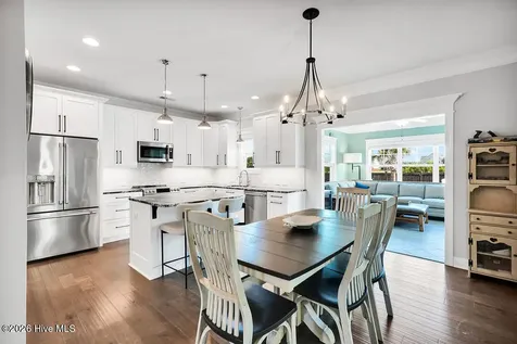 1113 Canopy Way Wilmington NC 28409
