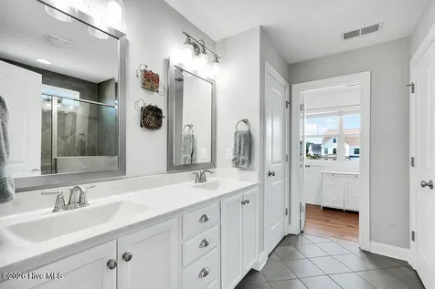 1113 Canopy Way Wilmington NC 28409