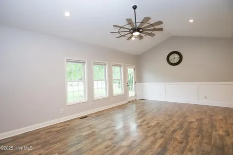 102 Willow Creek Lane Pinebluff NC 28373