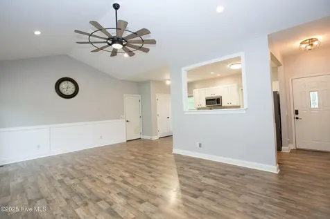 102 Willow Creek Lane Pinebluff NC 28373