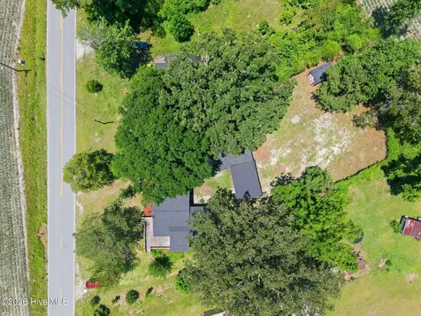 2534 White Oak River Road Maysville NC 28555