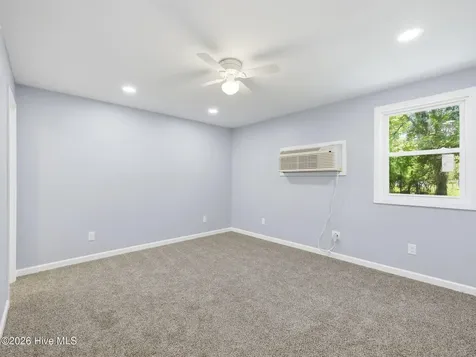 2534 White Oak River Road Maysville NC 28555