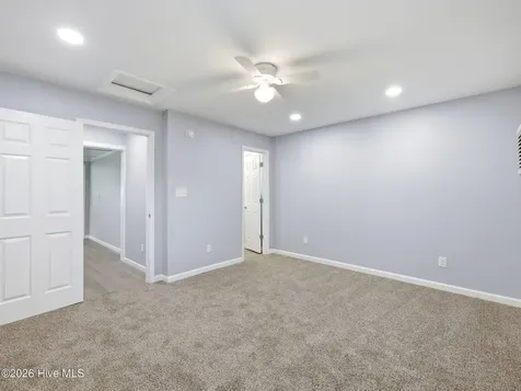 2534 White Oak River Road Maysville NC 28555