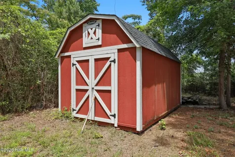 2534 White Oak River Road Maysville NC 28555