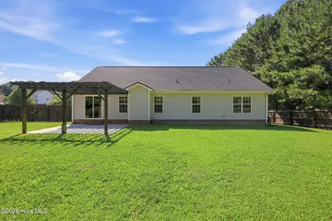 120 Walnut Hills Drive Richlands NC 28574