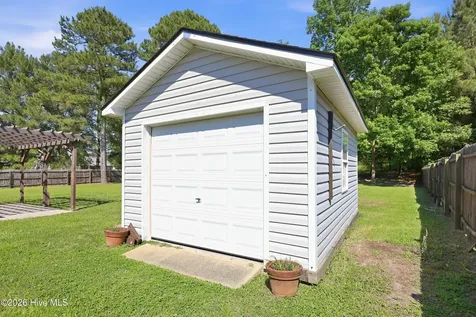 120 Walnut Hills Drive Richlands NC 28574