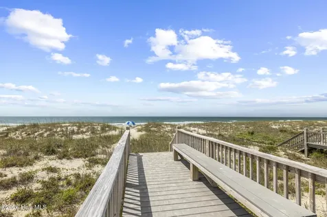 9804 Heath Place Emerald Isle NC 28594