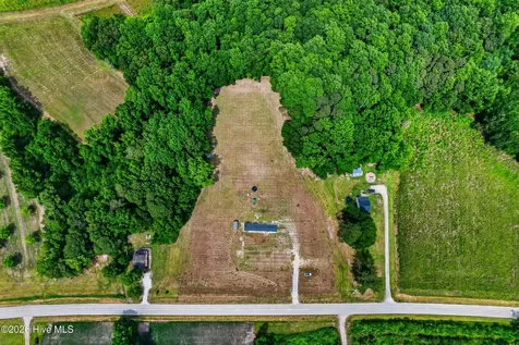 5640 W Nc 55 Highway Cove City NC 28523