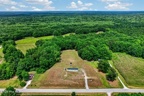 5640 W Nc 55 Highway Cove City NC 28523