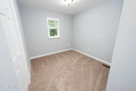 512 Haywood Creek Drive Trent Woods NC 28562
