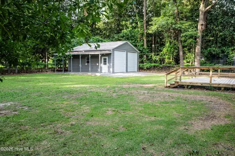 512 Haywood Creek Drive Trent Woods NC 28562