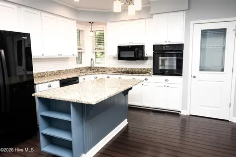 512 Haywood Creek Drive Trent Woods NC 28562